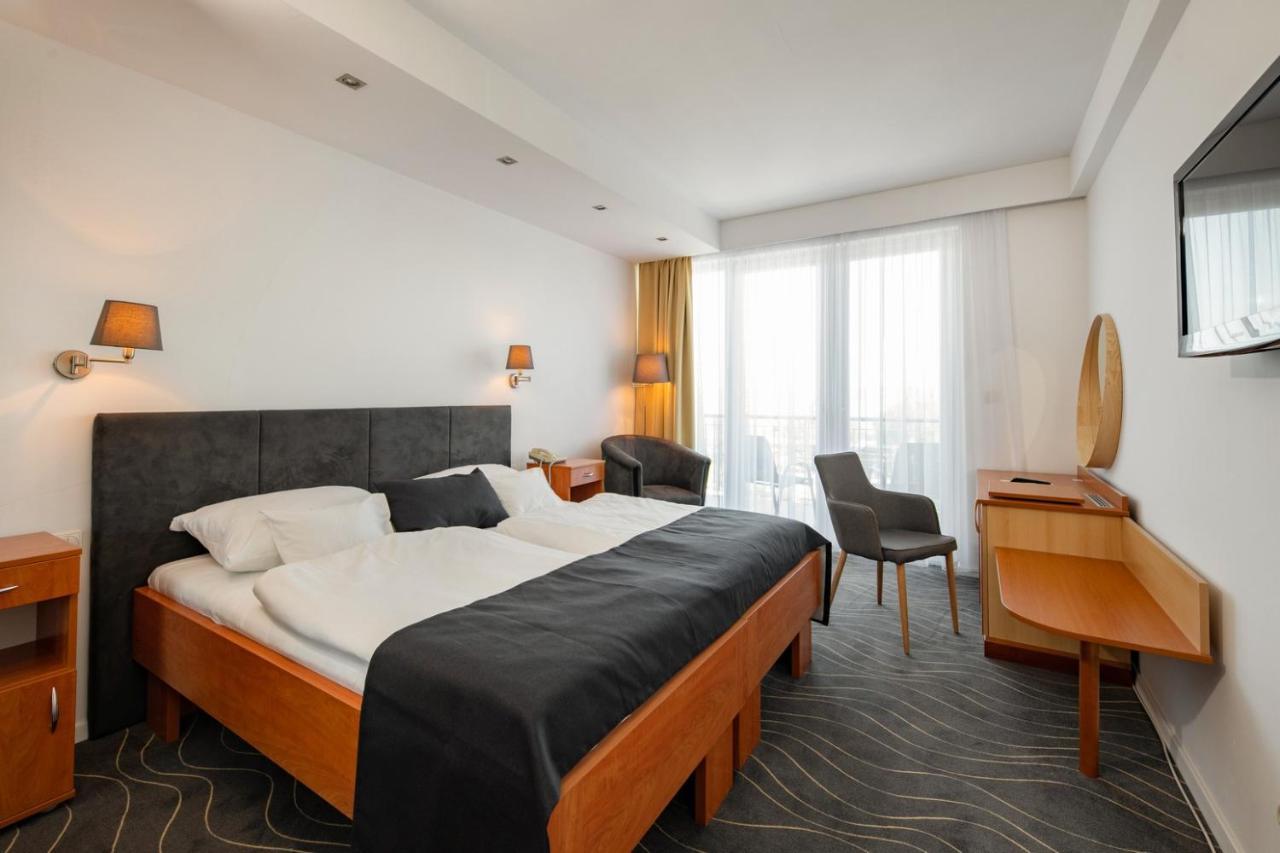 Holiday Resorts 3* Балатонсарсо