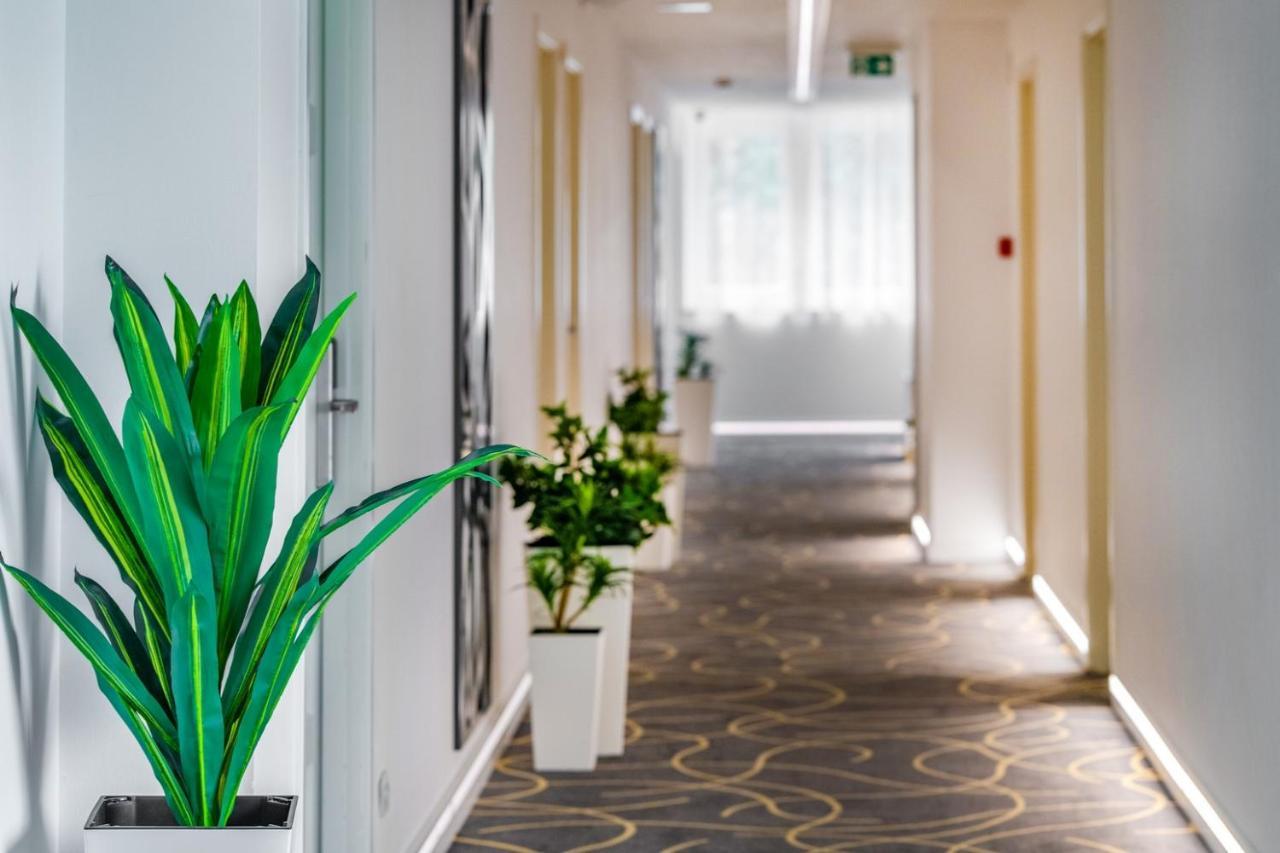 Holiday Resorts Готель 3*